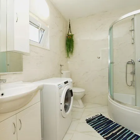 House Captain House *