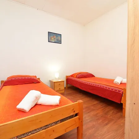 Semesterbostad House Captain House *