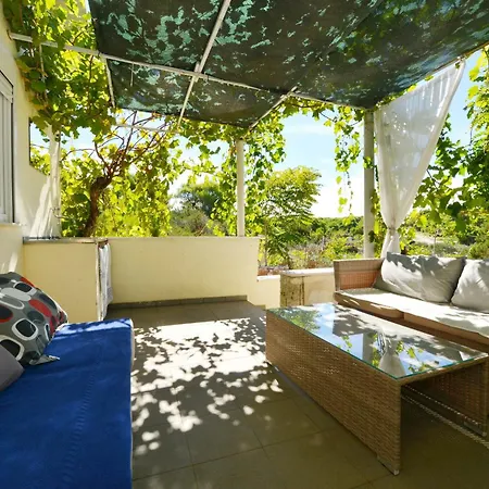 Semesterbostad House Captain House