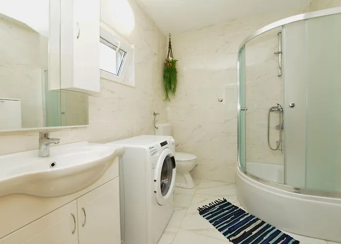 House Captain House *