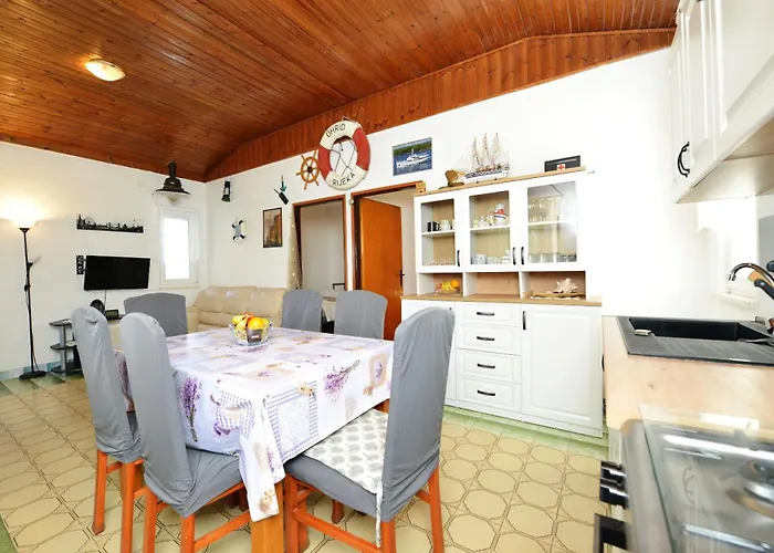 House Captain House * Žirje