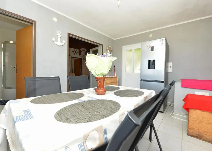 House Captain House Dom wakacyjny Žirje